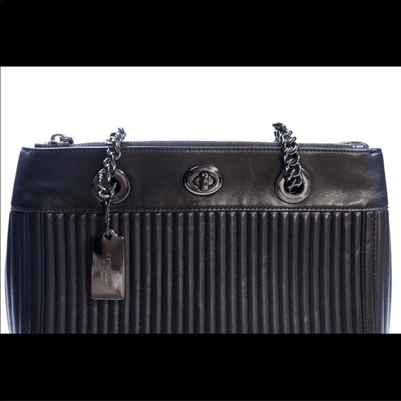 Coach Turnlock Edie Carryall Handbag Black Quilted - Picture 4 of 8